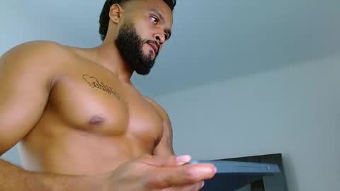 maximo online show from February 5, 7:37 am