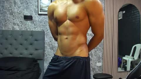 michael_torres15 online show from September 18, 4:14 am