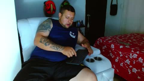 Snapshot of michell_myers chatting on February 12, 3:27 pm michell_myers online show from February 12, 3:27 pm