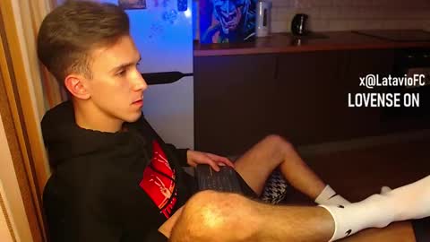 Snapshot of midnighter__ chatting on October 29, 1:19 am Alexey or just Alex online show from October 29, 1:19 am