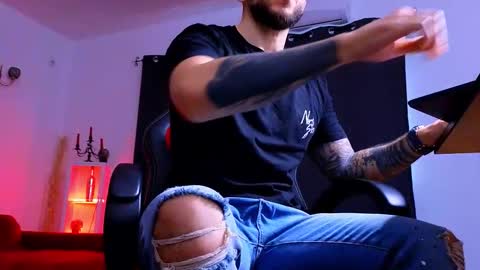 MightyAaron online show from December 23, 7:50 am