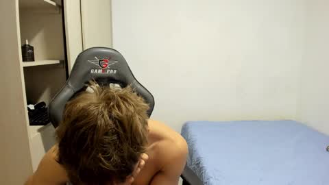 Miguel Hernandez online show from November 3, 8:54 pm