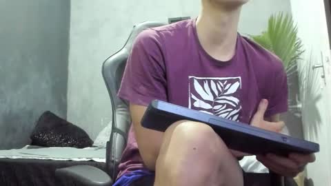 Miguel Hernandez online show from December 2, 10:38 am