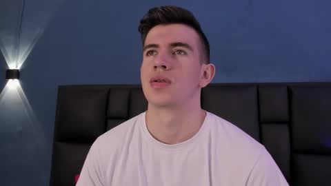 mikael online show from November 12, 5:02 am