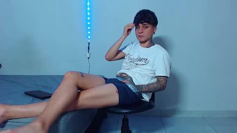 Mike IMDEPENDIENT MODEL online show from October 21, 4:04 am