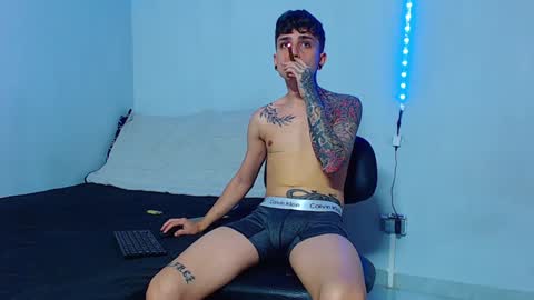 Mike IMDEPENDIENT MODEL online show from December 25, 1:51 pm