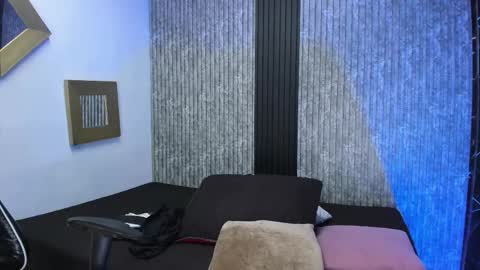 Mike 0233 online show from December 20, 5:14 am