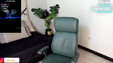 Mike Belle online show from October 19, 9:29 pm