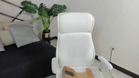 Mike Belle online show from February 28, 10:06 pm