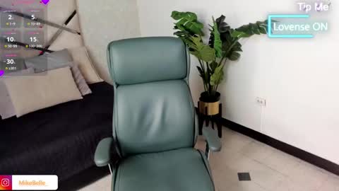 Mike Belle online show from October 6, 8:57 pm