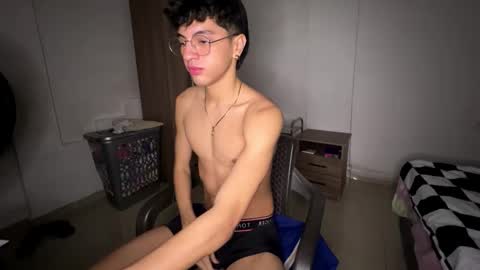 Mike Pineapple online show from October 17, 3:43 am