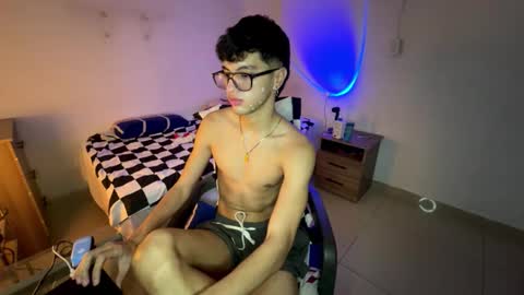 Mike Pineapple online show from October 7, 4:38 am