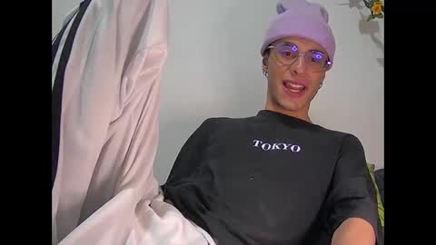 militoveruss2 online show from March 3, 10:44 am