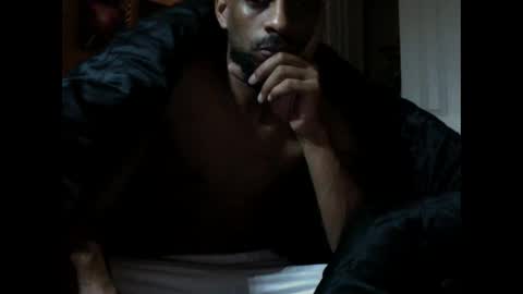 Milk Chocolate Sensei online show from December 30, 3:25 am