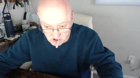 millenium0129 online show from December 18, 6:59 pm