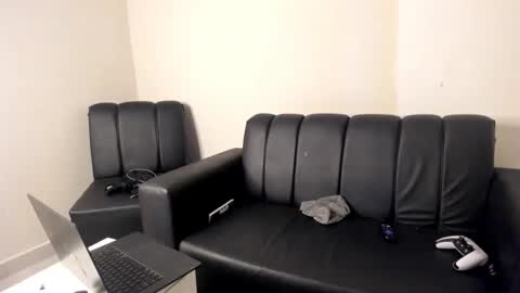 SlimnHungOH online show from April 18, 12:56 am