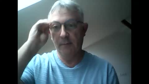 Snapshot of milu72 chatting on January 4, 2:46 pm milu72 online show from January 4, 2:46 pm