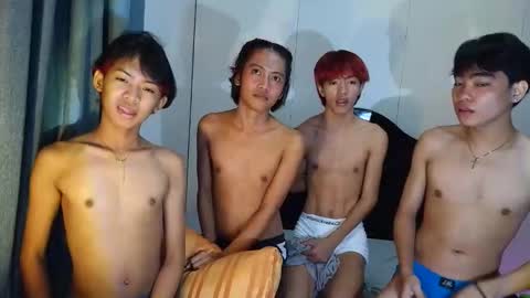 mingkla_man online show from March 10, 3:40 pm