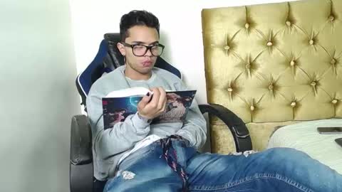 Minho Reyes online show from November 29, 5:04 pm