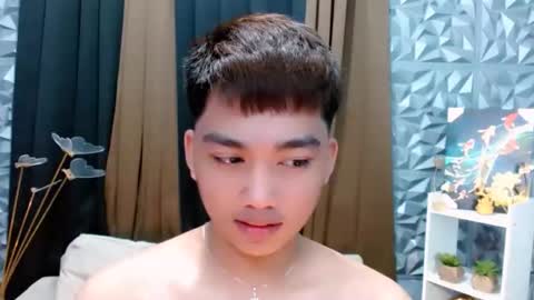Snapshot of mister_officer chatting on September 9, 1:27 am SAINT SACHI  will make your day  online show from September 9, 1:27 am