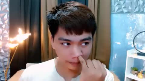 Snapshot of mister_officer chatting on October 9, 1:49 pm SAINT SACHI  will make your day  online show from October 9, 1:49 pm