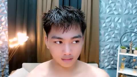 Snapshot of mister_officer chatting on September 25, 9:19 am SAINT SACHI  will make your day  online show from September 25, 9:19 am