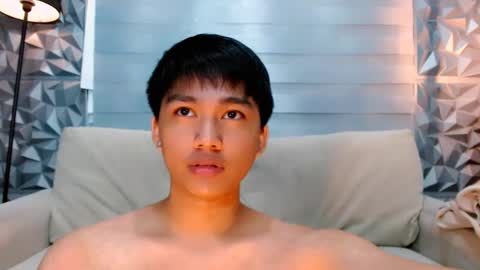 Snapshot of mister_officer chatting on January 19, 4:04 pm SAINT SACHI  will make your day  online show from January 19, 4:04 pm