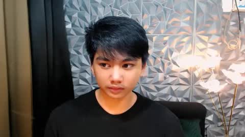 Snapshot of mister_officer chatting on December 13, 12:53 am SAINT SACHI  will make your day  online show from December 13, 12:53 am