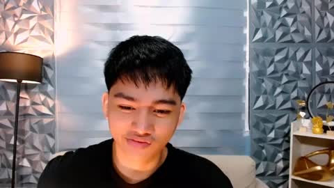 Snapshot of mister_officer chatting on December 23, 2:07 pm SAINT SACHI  will make your day  online show from December 23, 2:07 pm