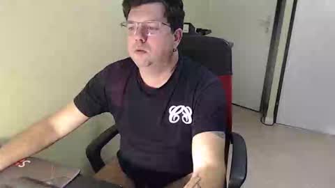 mistercoeur online show from December 4, 4:14 pm