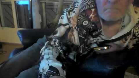 mmollerteigum online show from November 4, 3:57 pm