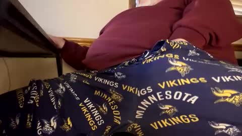 mnguy19726969 online show from April 19, 9:17 pm