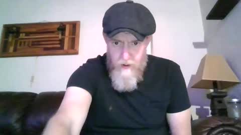 Snapshot of moeblick chatting on January 17, 1:03 pm moeblick online show from January 17, 1:03 pm