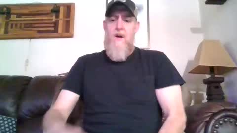 Snapshot of moeblick chatting on January 6, 2:47 pm moeblick online show from January 6, 2:47 pm