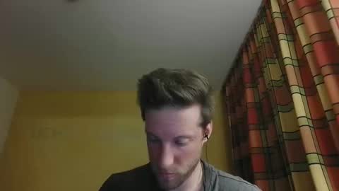 moms_little_monster online show from December 4, 9:02 pm