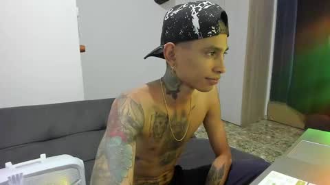 monkeyd_66 online show from December 16, 8:31 am