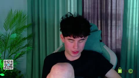 moon_gloww online show from March 29, 2:23 am