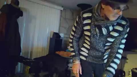 moondanceraa online show from December 2, 12:58 am