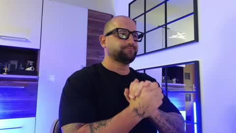 Twitterjoe dominik     online show from September 24, 2:04 pm