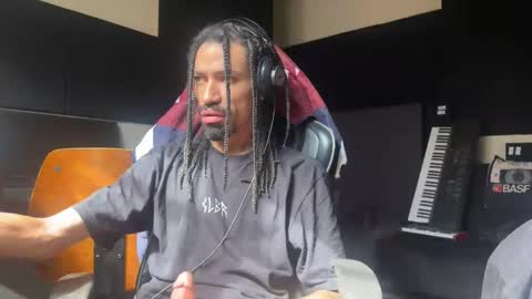 Diego online show from May 16, 2:04 pm