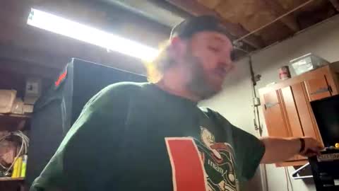 Snapshot of motherfukkerr chatting on October 22, 1:20 am motherfukkerr online show from October 22, 1:20 am