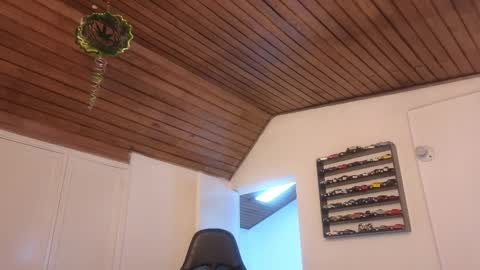 Andy online show from March 10, 4:57 pm