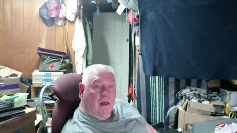 mr_canoe_licker_69 online show from December 6, 3:44 pm