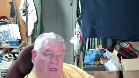 mr_canoe_licker_69 online show from March 5, 9:17 pm