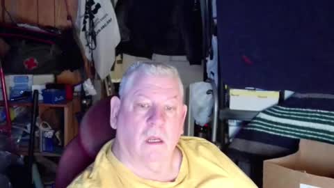 mr_canoe_licker_69 online show from January 10, 1:52 pm