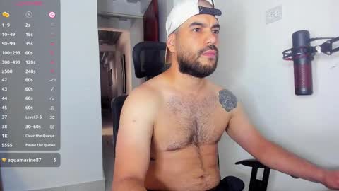 chris online show from October 29, 6:44 pm