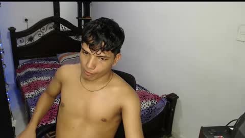 Snapshot of mr_cock_28 chatting on January 29, 5:51 am mr_cock_28 online show from January 29, 5:51 am