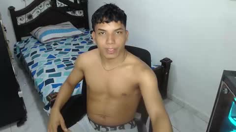 Snapshot of mr_cock_28 chatting on February 7, 5:52 am mr_cock_28 online show from February 7, 5:52 am