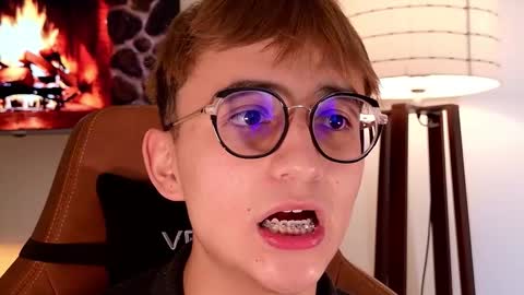 Mr Evans online show from November 11, 3:17 pm