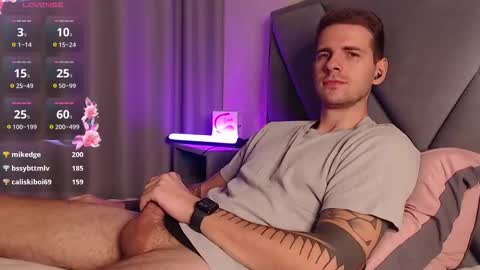 mr_longboy online show from October 26, 7:21 am